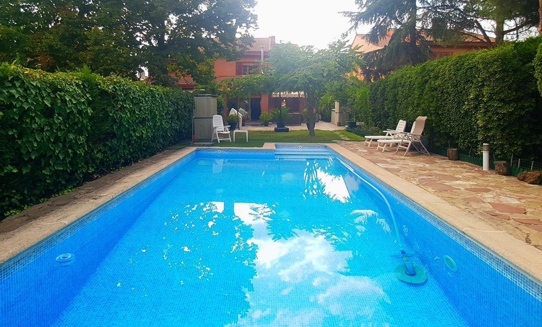 ¿Piscina de cloro o de sal? Ventajas e inconvenientes